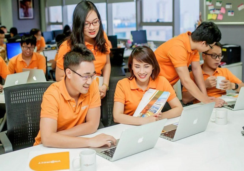 VNDirect-nhan-vien (4).png
