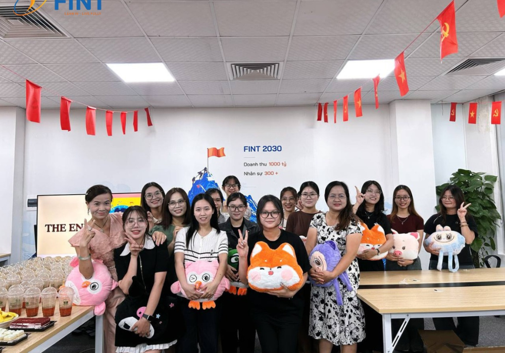 FinT-Vietnam-nhan-vien (4).png