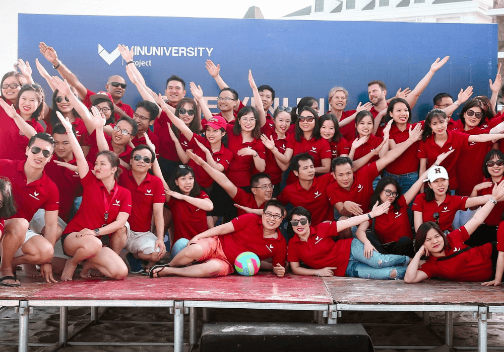 Vin-Uni-nhan-vien (1) (1).png