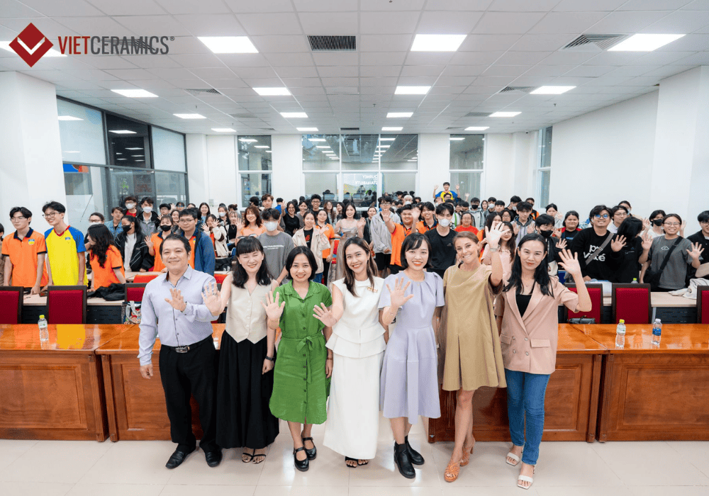 vietceramics-group-nhan-vien-3.png