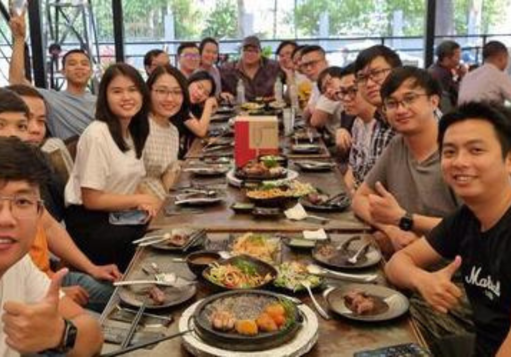 Blockbase-nhan-vien (6).png