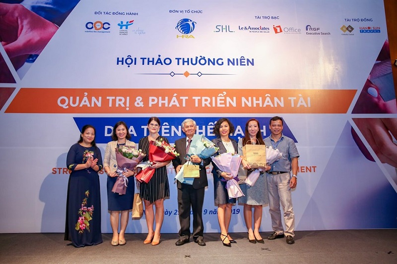 hoi-thao-quan-tri-va-phat-trien-nhan-tai-cua-la-2.jpg