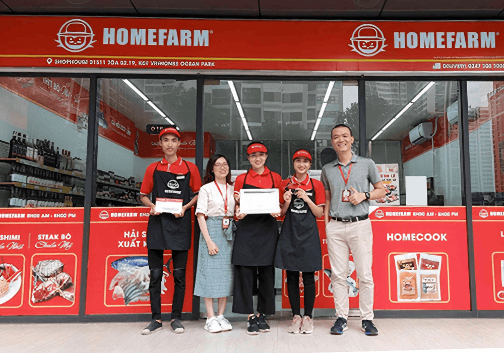 homefarm-nhan-vien-3.png