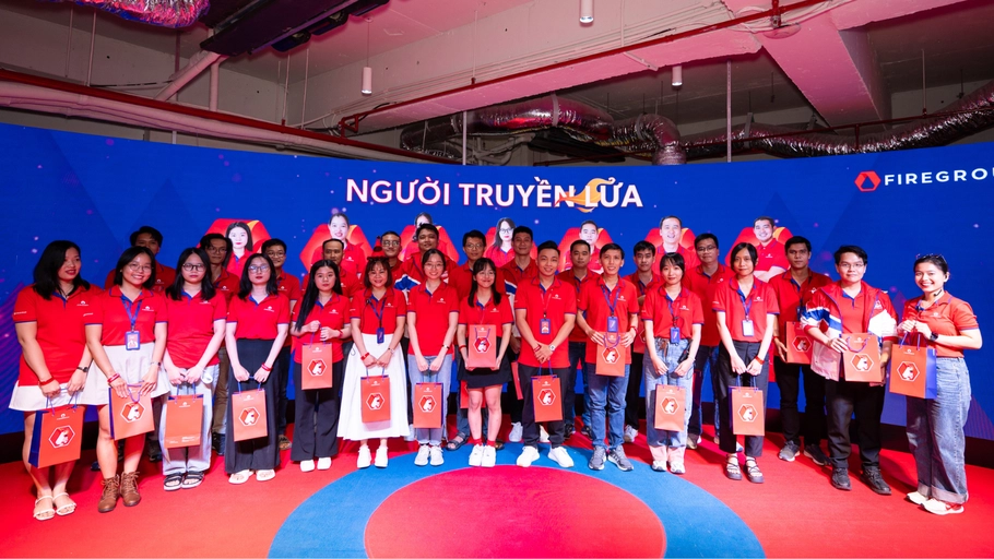 Xay-dung-Doi-ngu-Nguoi-Truyen-Lua-tien-phong-cho-hanh-trinh-xay-dung-van-hoa-tai-FireGroup.webp