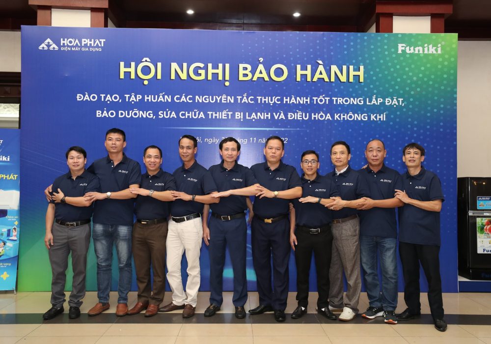 Dien-may-Hoa-Phat-nhan-vien (1).png