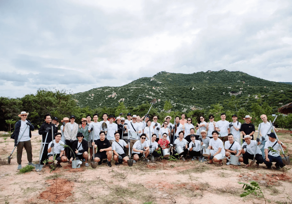 Blockbase-nhan-vien (1) (1).png