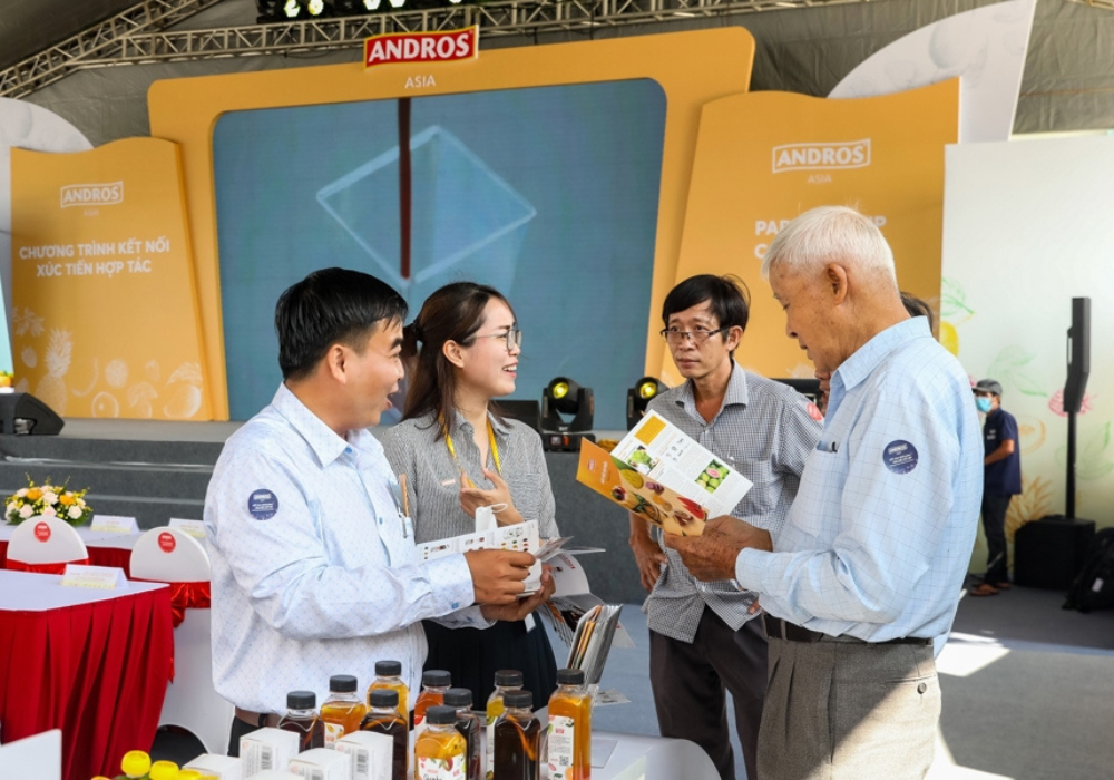 Andros-nhan-vien (1).png