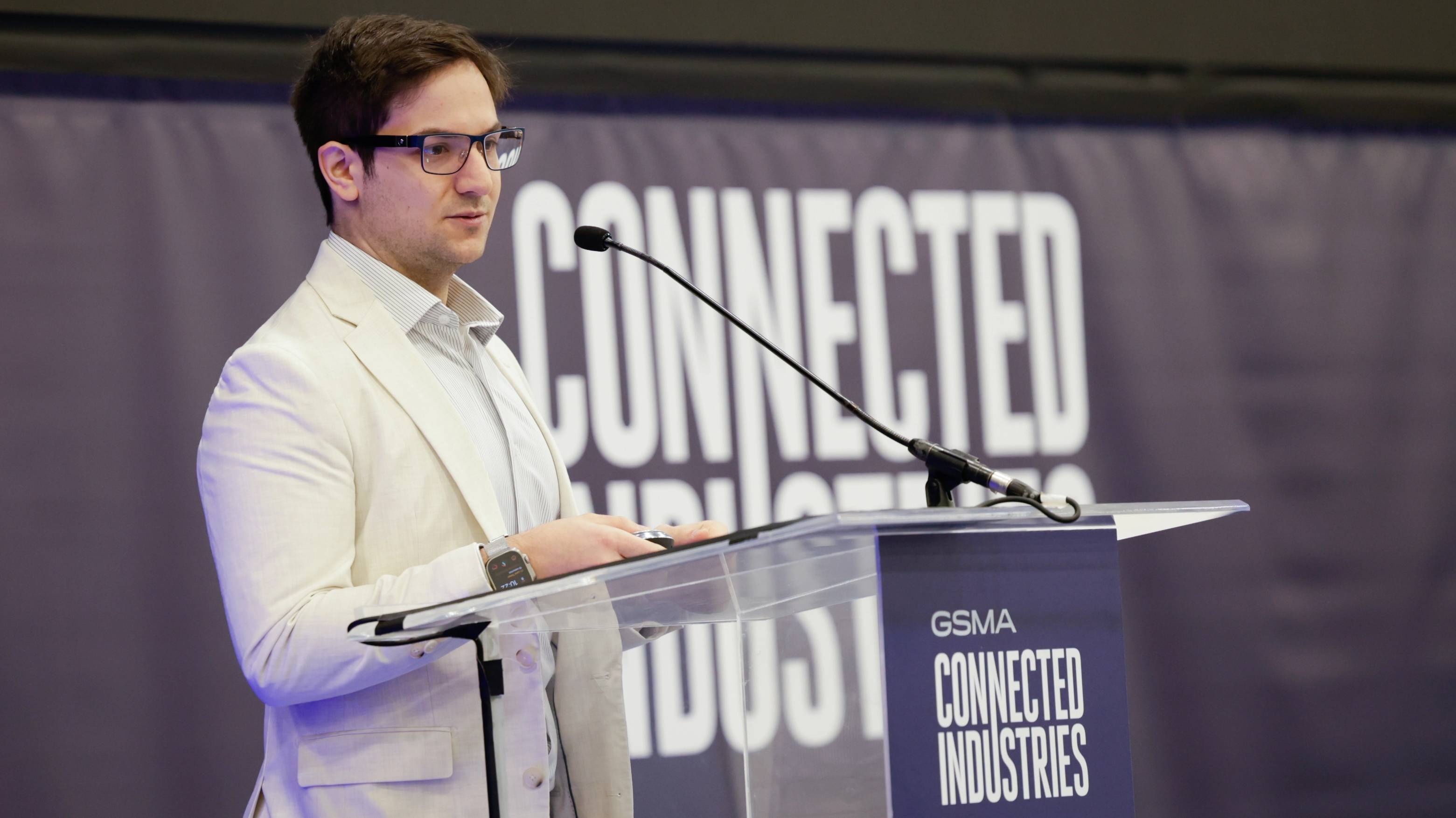 6712e01af1507c15b4a020c9_IMG_8725_widescreen (1).jpg