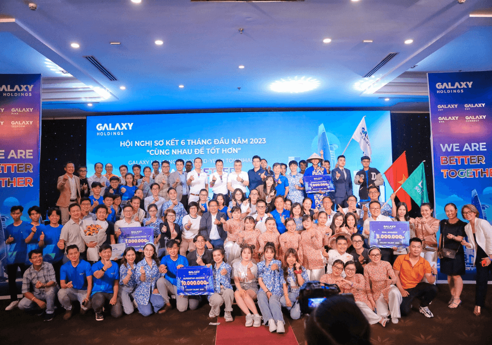 Galaxy-Technology-Services-nhan-vien (2) (1).png