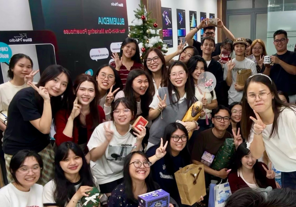 BlueMedia-Viet-Nam-nhan-vien (1).png