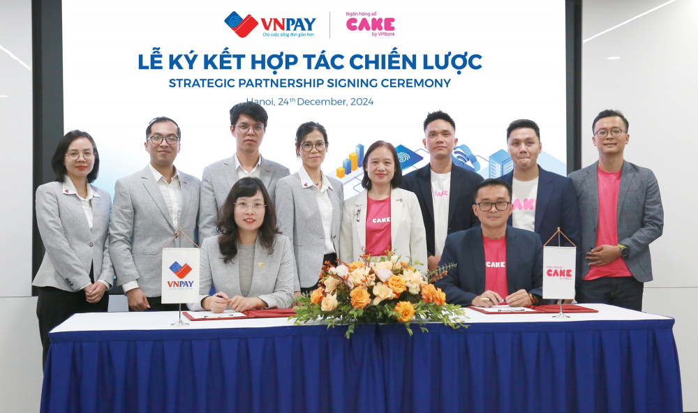 hop-tac-trien-khai-dich-vu-tai-chinh-so-cua-cake-tren-vi-vnpay_676e12b6416f4.jpg