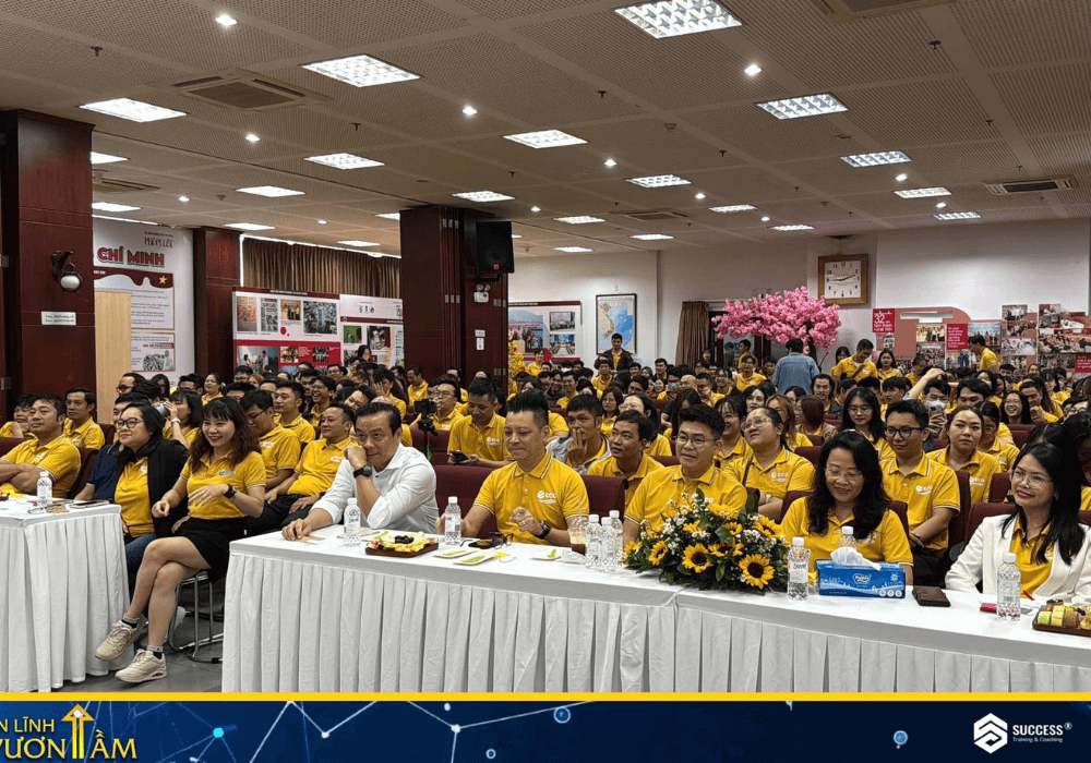 FinViet-Technology-nhan-vien (1) (1).png