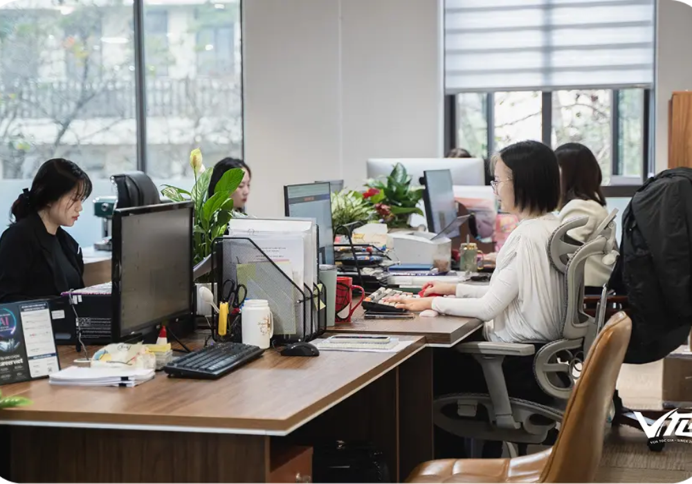 HAIRBANK-nhan-vien (4).png