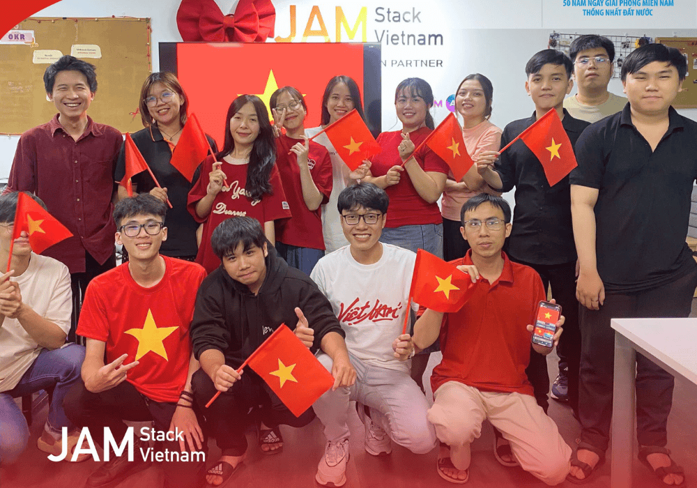 jam-stack-viet-nam-nhan-vien.png