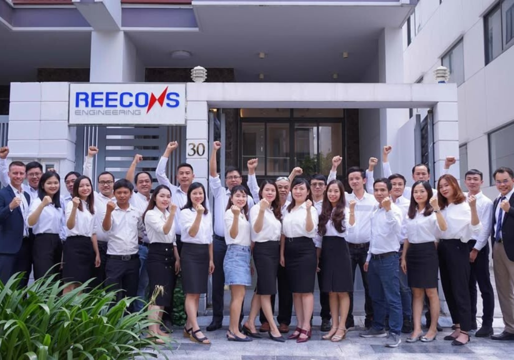 Reecons-Engineering-nhan-vien.png