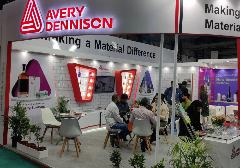 Avery-Dennison-nhan-vien (3).png