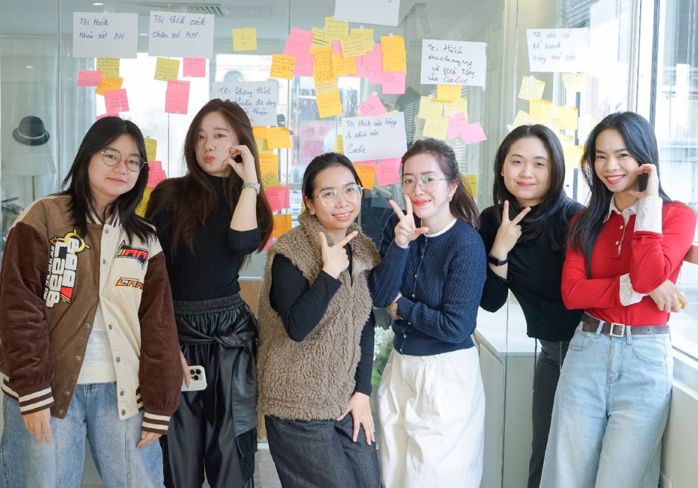 Calie-nhan-vien (3).png