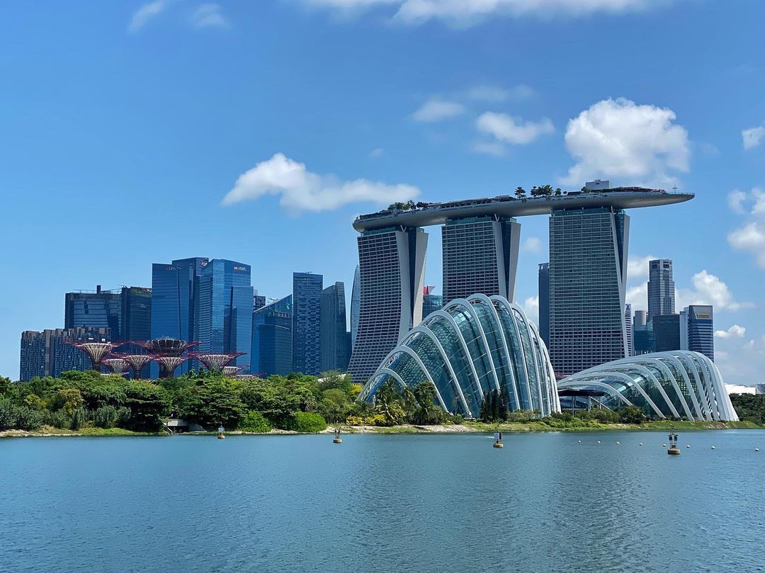 Mức lương tại Singapore theo ngành, vị trí và kinh nghiệm (2026)