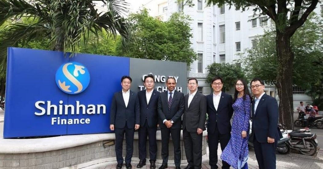 Shinhan-finance-1050x550.jpg