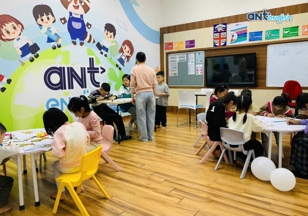 Ant-English-lop-hoc-2.png