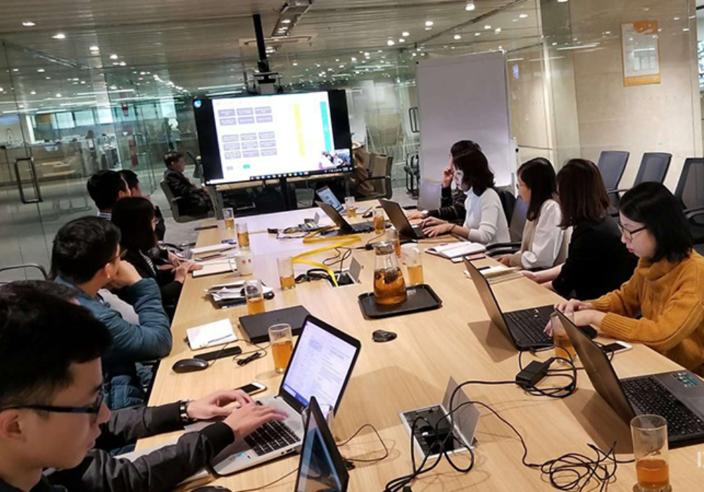 Golden-Gate-nhan-vien (4).png