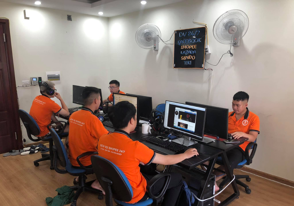 CS-Group-nhan-vien (3).png