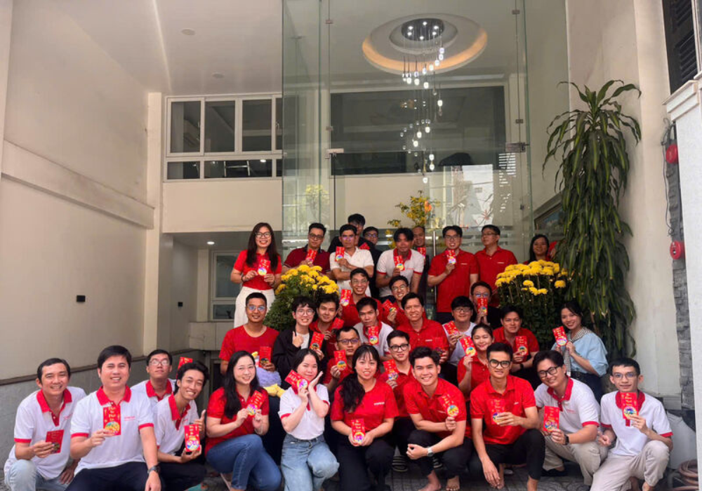 Vinova-nhan-vien (2).png