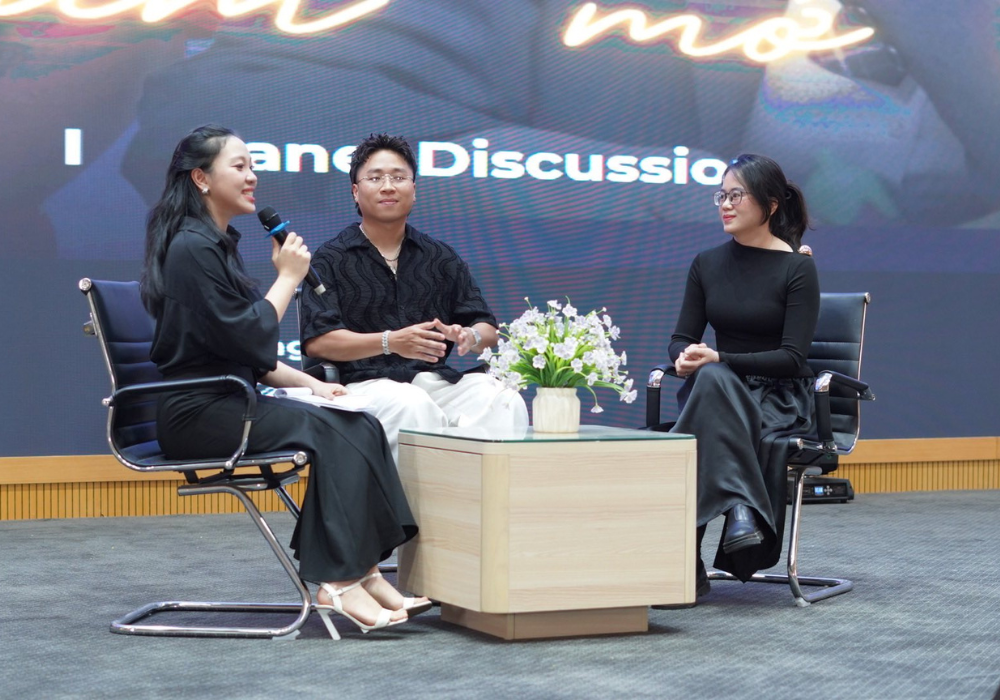 PlayAH-nhan-vien (1).png