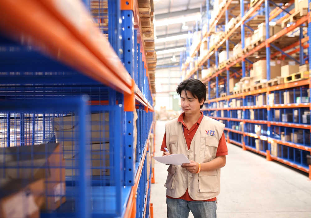 MLC-INC-nhan-vien (1).png