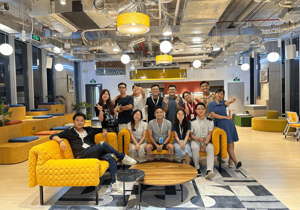 Vucar-nhan-vien (1) (1).png