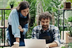 How to Retain Top Performers-001