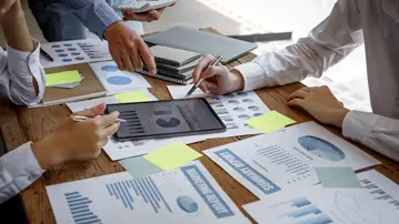 Writing Reports: A Comprehensive Guideline-003