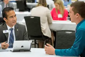 A Complete Job Search Guide: How to Find the Right Job for You-004