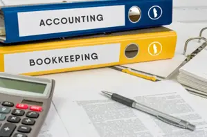 What does a bookkeeper do?-007