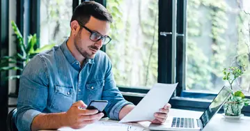 What to Ask When Checking References: A Comprehensive Guide-003