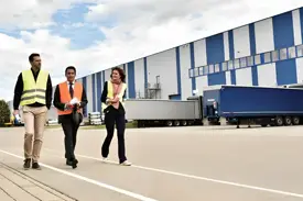 Working at Frasers Property Singapore: Company Culture, Benefits, and Leadership-004